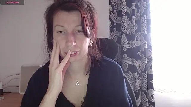 RosieHayes online show from 11/19/25, 09:09