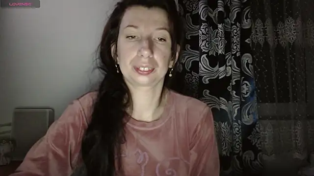 RosieHayes online show from 11/28/25, 03:36