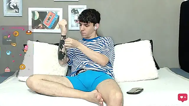 Matteo12  online show from 06/05/26, 03:35
