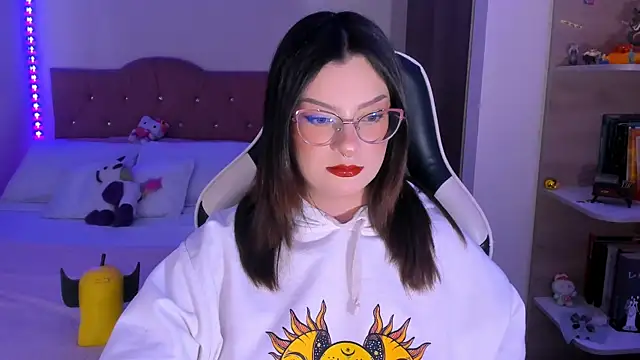 OphelianaRose33 online show from 01/16/26, 09:52