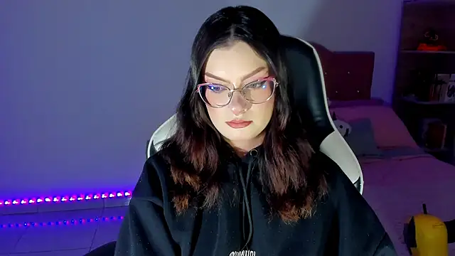 OphelianaRose33 online show from 04/30/26, 10:36