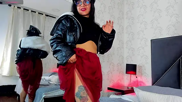 white leti online show from 10/31/25, 10:22