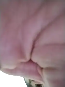 Snapshot of twinkbrazil23 chatting on 10/30/25, 10:54 twinkbrazil23 online show from 10/30/25, 10:54