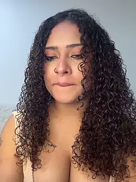 Snapshot of Kass_1 chatting on 11/12/25, 02:45 Kass 1 online show from 11/12/25, 02:45