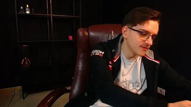 FelixStarkk online show from 04/24/26, 04:26