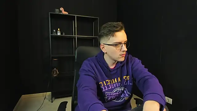 Snapshot of FelixStarkk chatting on 04/30/26, 04:30 FelixStarkk online show from 04/30/26, 04:30
