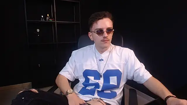 Snapshot of FelixStarkk chatting on 06/06/26, 04:39 FelixStarkk online show from 06/06/26, 04:39