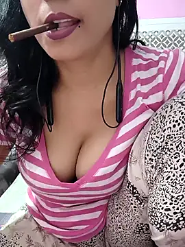 Divya Bharti online show from 09/11/25, 03:28