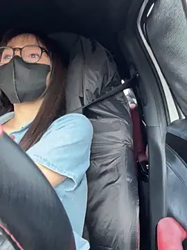 Snapshot of Linh_2004 chatting on 09/16/25, 06:36 Linh 2004 online show from 09/16/25, 06:36