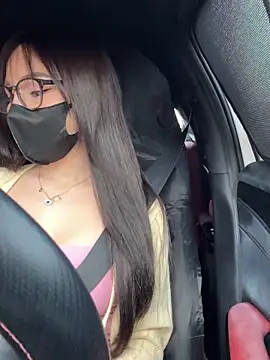 Snapshot of Linh_2004 chatting on 09/17/25, 07:43 Linh 2004 online show from 09/17/25, 07:43