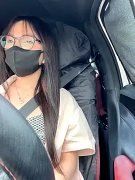 Snapshot of Linh_2004 chatting on 09/28/25, 05:46 Linh 2004 online show from 09/28/25, 05:46