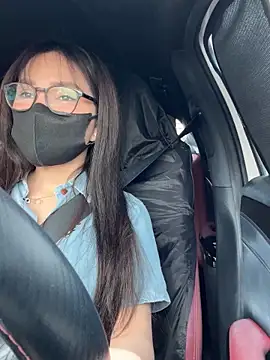 Snapshot of Linh_2004 chatting on 09/30/25, 05:01 Linh 2004 online show from 09/30/25, 05:01