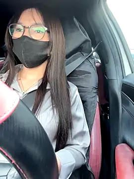 Snapshot of Linh_2004 chatting on 10/08/25, 07:06 Linh 2004 online show from 10/08/25, 07:06