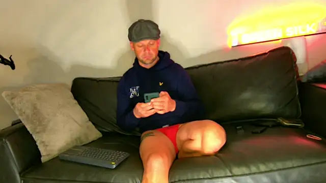 BRIANSILK77 online show from 03/04/26, 09:54