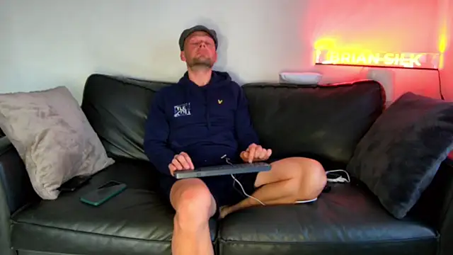 BRIANSILK77 online show from 04/19/26, 06:10