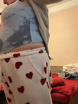 TriumphLove online show from 04/17/26, 06:11