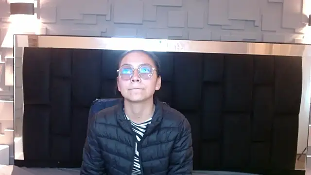 katalina07 1 online show from 10/05/25, 03:54