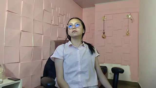 katalina07 1 online show from 12/01/25, 02:00