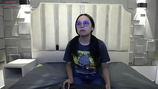 katalina07 1 online show from 04/20/26, 05:37