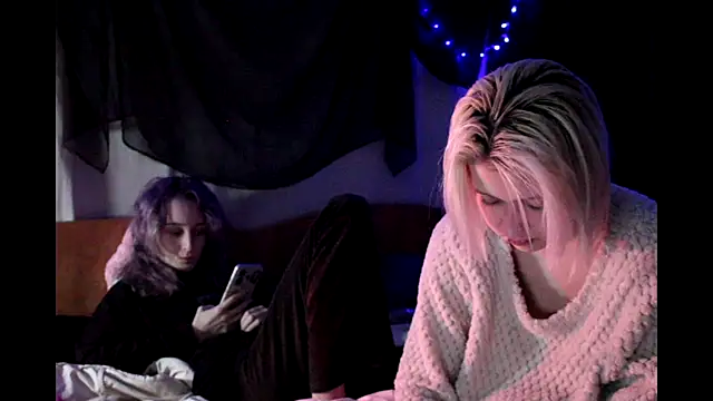 Snapshot of Avny_Loki chatting on 10/06/25, 01:58 Avny Loki online show from 10/06/25, 01:58