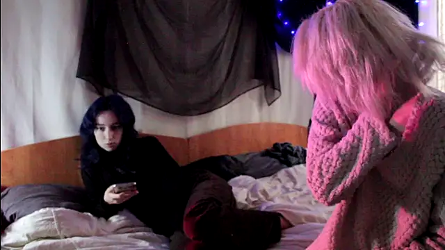 Snapshot of Avny_Loki chatting on 10/11/25, 08:02 Avny Loki online show from 10/11/25, 08:02