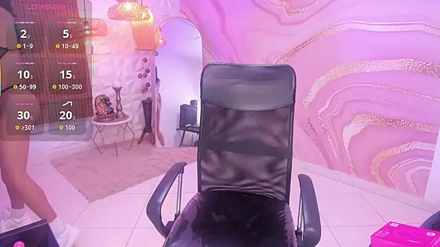 keytinthomson  online show from 10/24/25, 04:36