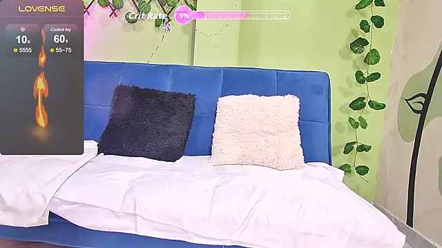 Karen Ariass online show from 12/18/25, 01:39