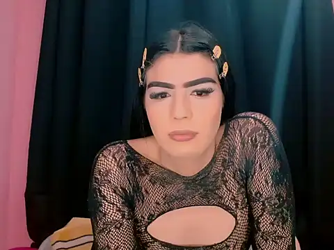 Snapshot of _crystal23_ chatting on 09/30/25, 11:32 crystal23 online show from 09/30/25, 11:32