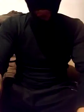 Golonzo1996 online show from 12/05/25, 09:18