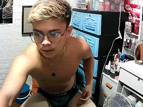 Pinoy slutcummer69 online show from 12/18/25, 07:14