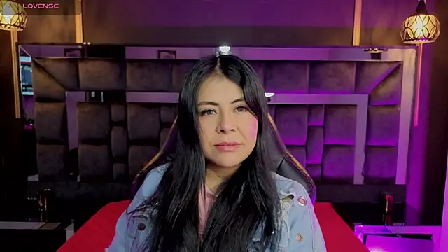 Aniajoness  online show from 11/25/25, 03:39