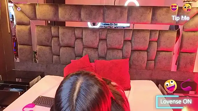 Aniajoness  online show from 02/21/26, 04:41