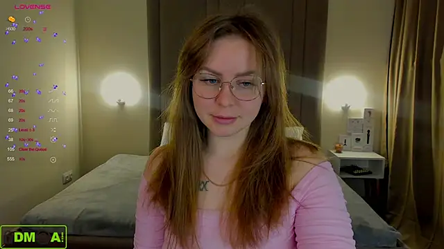 MikaBloom online show from 11/30/25, 02:04