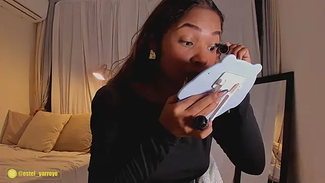 Estefy arroyo1 online show from 10/05/25, 06:23