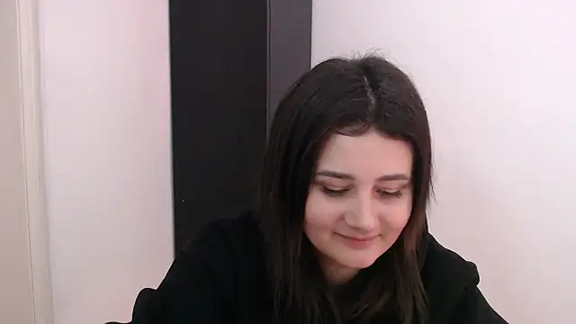 Katrin kiss  online show from 09/26/25, 10:30