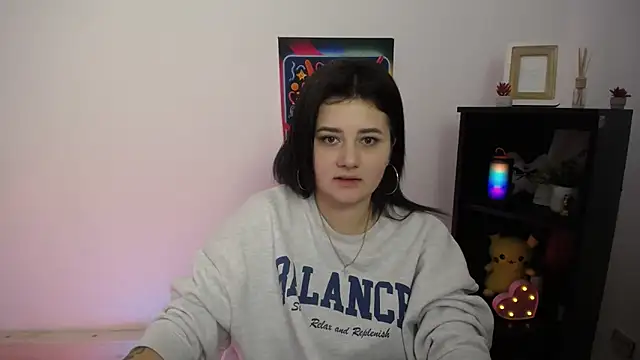 Katrin kiss  online show from 10/19/25, 10:38