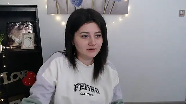 Katrin kiss  online show from 03/04/26, 01:17