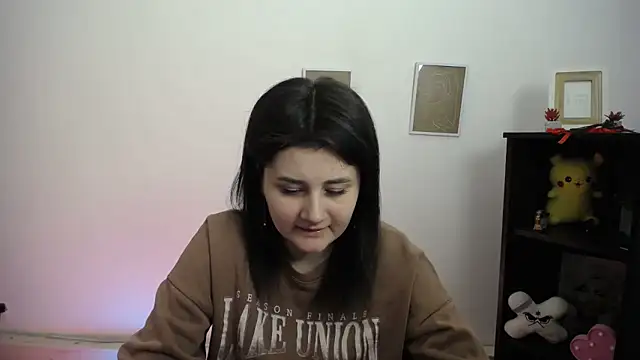 Katrin kiss  online show from 03/06/26, 01:07