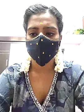 Tamil-Meenu12 online show from 04/19/26, 04:23