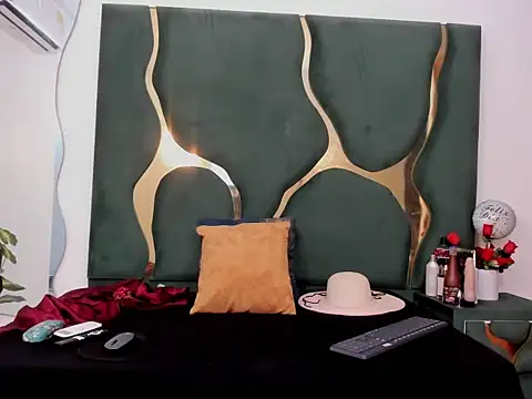 perlaasm online show from 10/15/25, 01:00