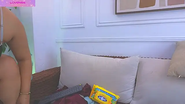 Daisy Price online show from 04/05/26, 10:34