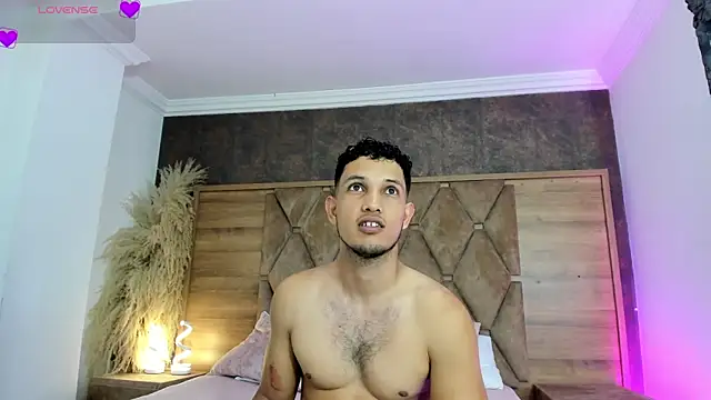 EimyAndMaxi online show from 07/18/26, 08:01