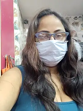 nisha 1110 online show from 02/18/26, 05:42