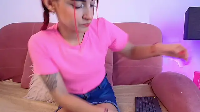 Karina2Smith online show from 11/12/25, 06:52