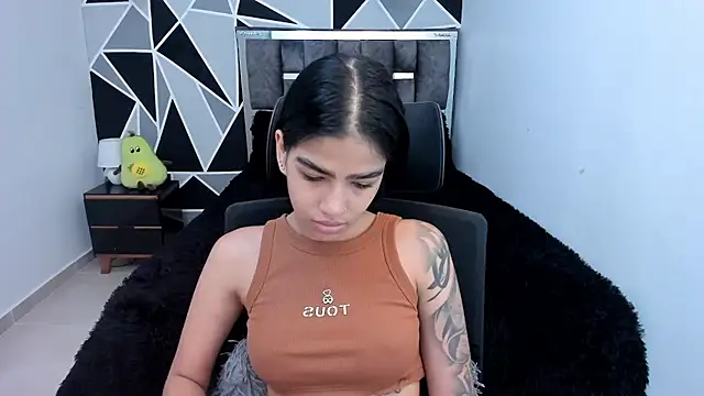 valeria-duarte online show from 04/02/26, 12:25