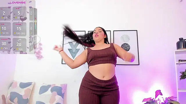 yunna7 online show from 11/20/25, 11:32