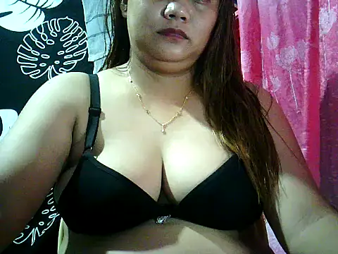 Snapshot of yuana25 chatting on 05/21/26, 08:43 yuana25 online show from 05/21/26, 08:43