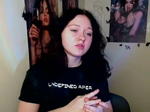 LadyAlice  online show from 11/18/25, 07:13