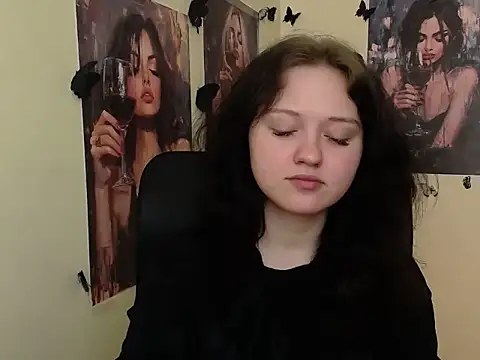 LadyAlice  online show from 04/17/26, 06:05