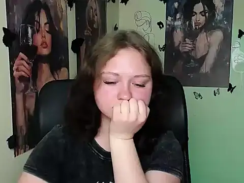 LadyAlice  online show from 06/12/26, 05:56